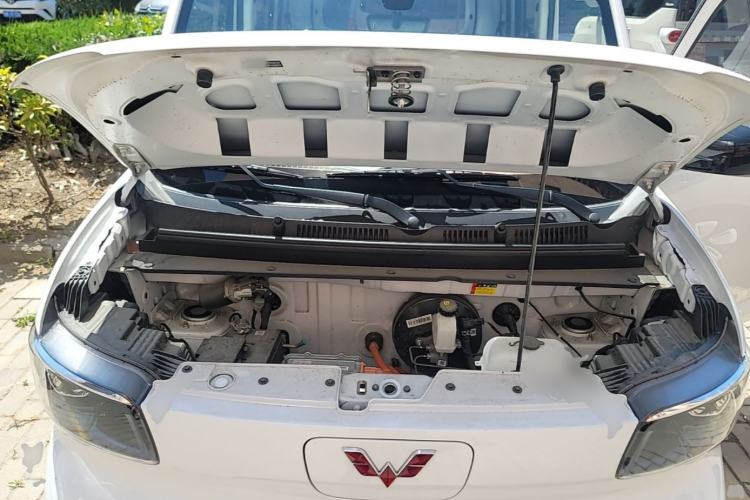 Used Wuling Zhiguang New Energy 2025 Model 305km Ambitious Edition Engine Bay