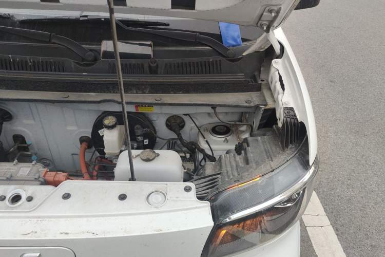 Used Wuling Zhiguang New Energy 2025 Standard Model Engine Bay Left