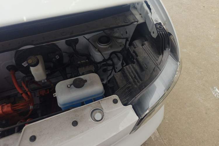 Used Wuling Zhiguang New Energy 2025 Model 305km Ambitious Edition Engine Bay Left