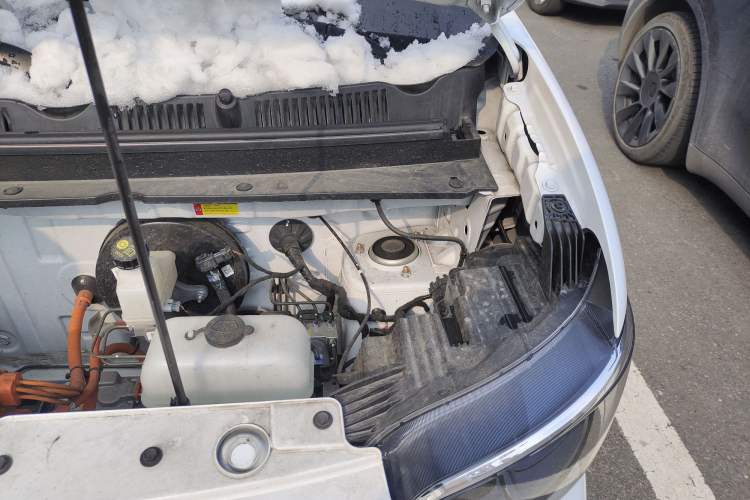 Used Wuling Zhiguang New Energy 2025 Standard Model Engine Bay Left