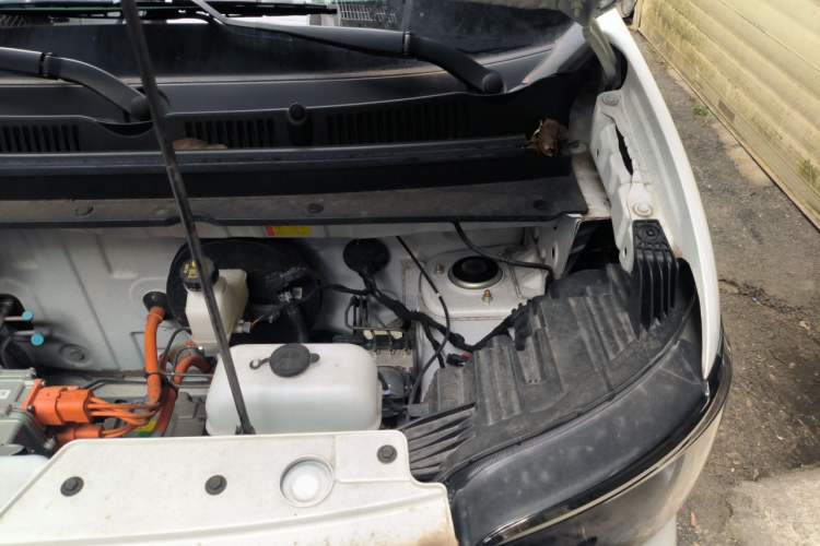 Used Wuling Zhiguang New Energy 2025 Comfort Model Engine Bay Left