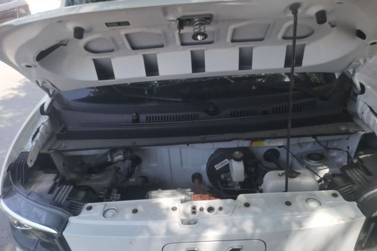 Used Wuling Zhiguang New Energy 2025 Model 305km Ambitious Edition Engine Bay