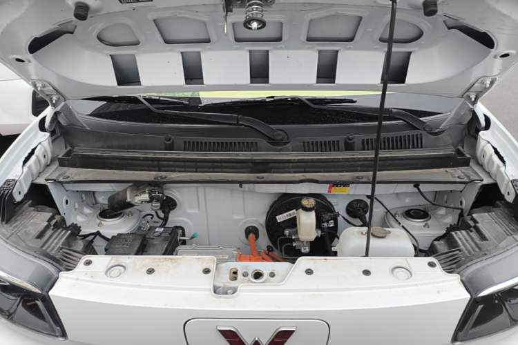 Used Wuling Zhiguang New Energy 2025 Model 305km Ambitious Edition Engine Bay