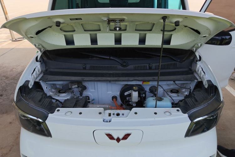 Used Wuling Zhiguang New Energy 2025 Standard Model Engine Bay