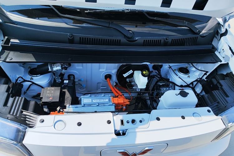 Used Wuling Zhiguang New Energy 2025 Model 305km Ambitious Edition Engine Bay