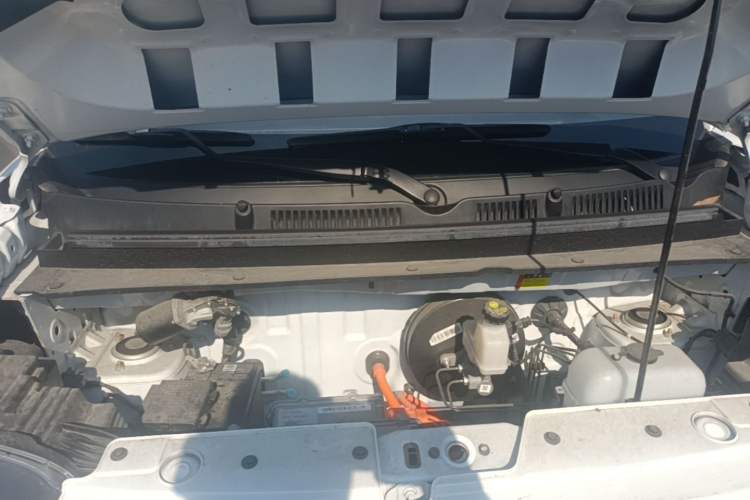 Used Wuling Zhiguang New Energy 2025 Standard Model Engine Bay