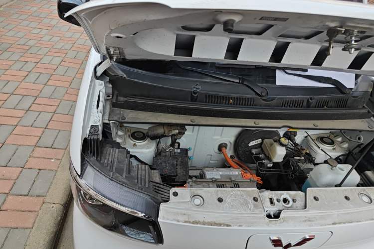 Used Wuling Zhiguang New Energy 2025 Standard Model Engine Bay Right