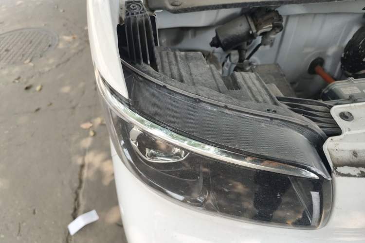 Used Wuling Zhiguang New Energy 2025 Model 305km Ambitious Edition Engine Bay Right