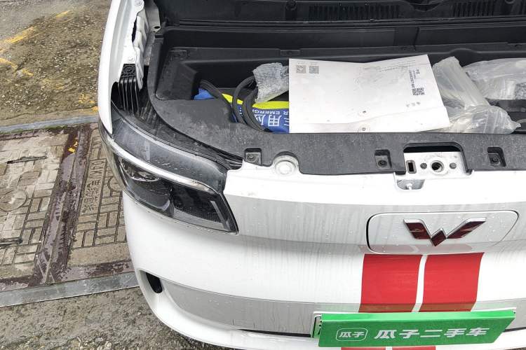 Used Wuling Zhiguang New Energy 2025 Model 305km Ambitious Edition Engine Bay Right