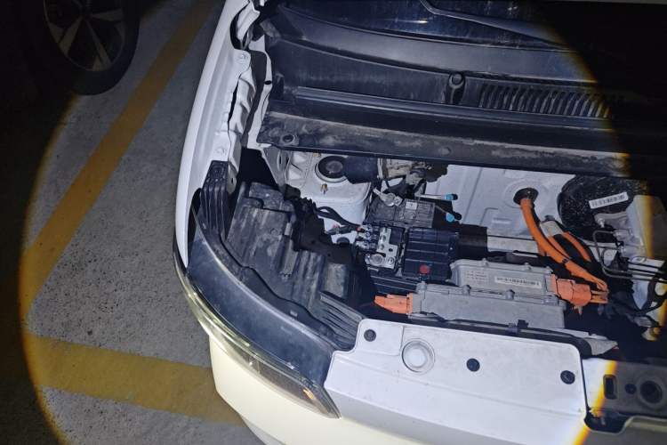 Used Wuling Zhiguang New Energy 2025 Model 305km Ambitious Edition Engine Bay Right
