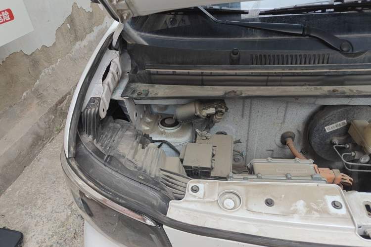 Used Wuling Zhiguang New Energy 2025 Comfort Model Engine Bay Right