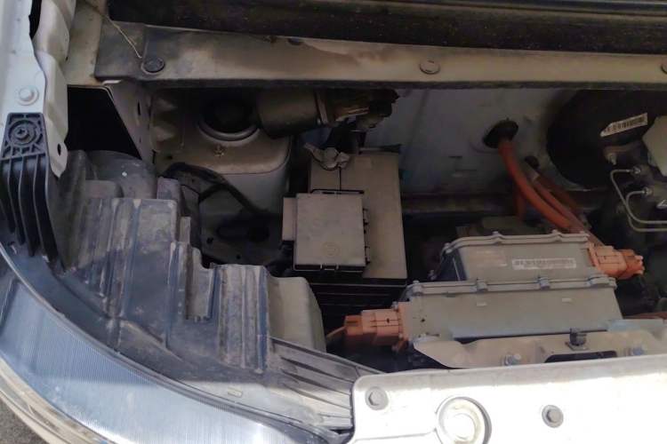 Used Wuling Zhiguang New Energy 2025 Model 305km Ambitious Edition Engine Bay Right