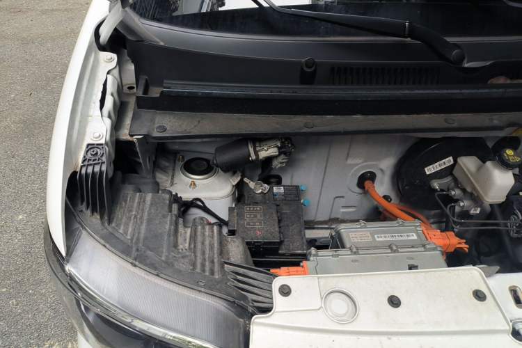 Used Wuling Zhiguang New Energy 2025 Comfort Model Engine Bay Right