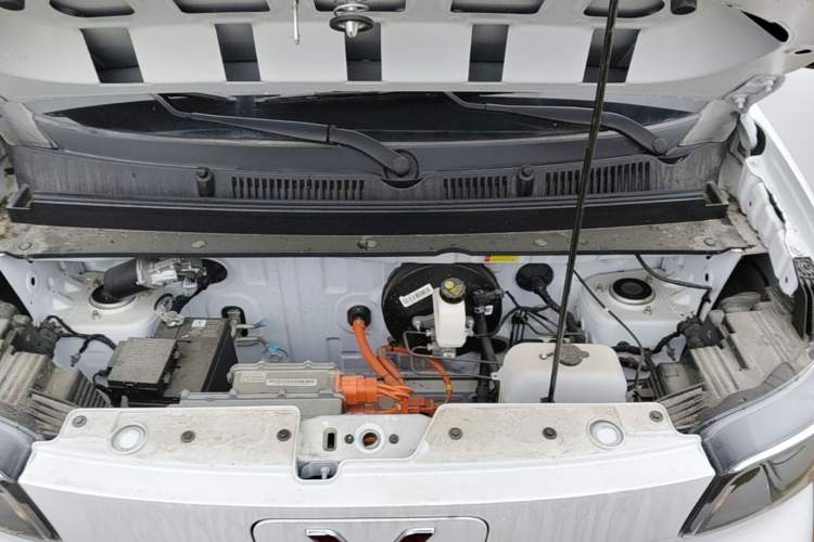 Used Wuling Zhiguang New Energy 2025 Model 305km Ambitious Edition Engine Bay