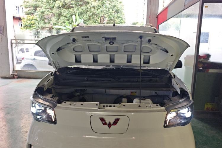 Used Wuling Zhiguang New Energy 2025 Model 305km Ambitious Edition Engine Bay