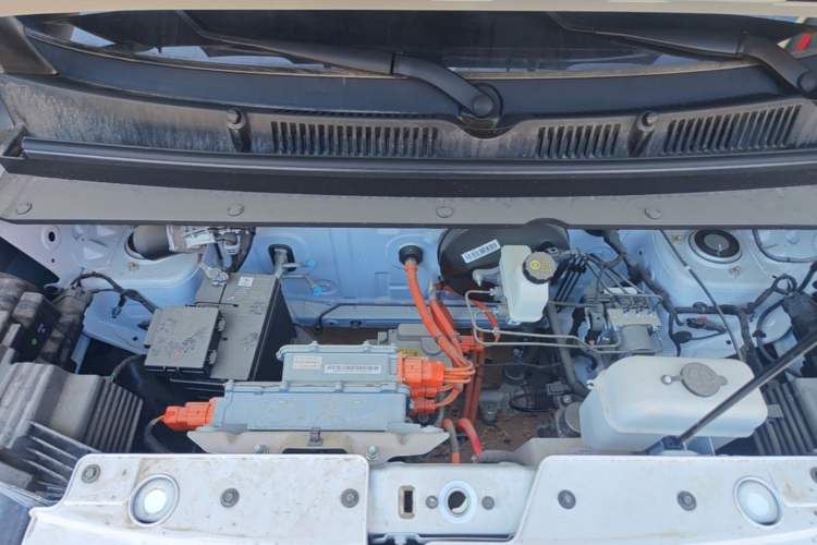 Used Wuling Zhiguang New Energy 2025 Model 305km Ambitious Edition Engine Bay