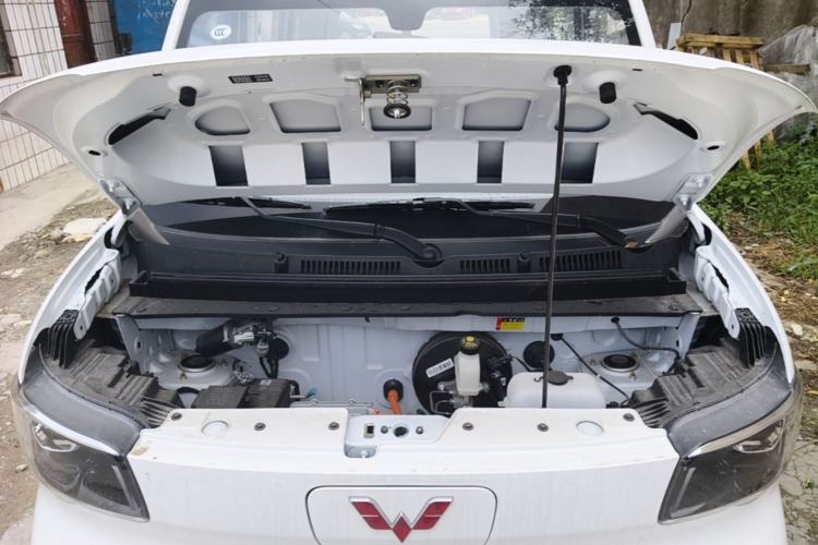 Used Wuling Zhiguang New Energy 2025 Comfort Model Engine Bay