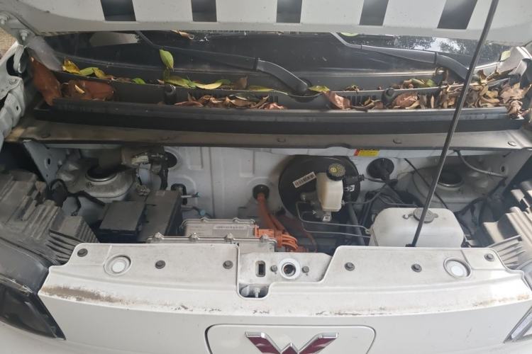 Used Wuling Zhiguang New Energy 2025 Standard Model Engine Bay