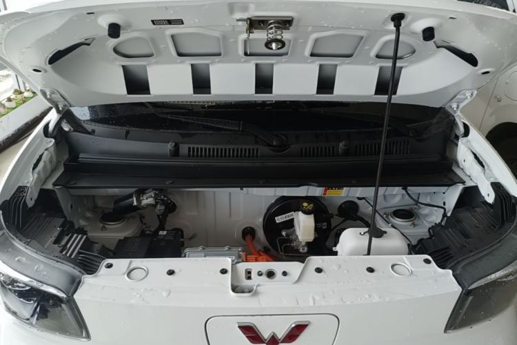 Used Wuling Zhiguang New Energy 2025 Model 305km Ambitious Edition Engine Bay
