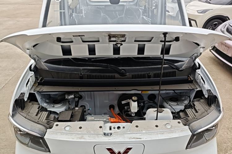 Used Wuling Zhiguang New Energy 2025 Model 305km Ambitious Edition Engine Bay