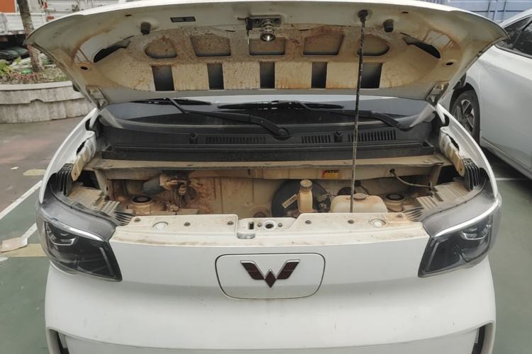 Used Wuling Zhiguang New Energy 2025 Standard Model Engine Bay