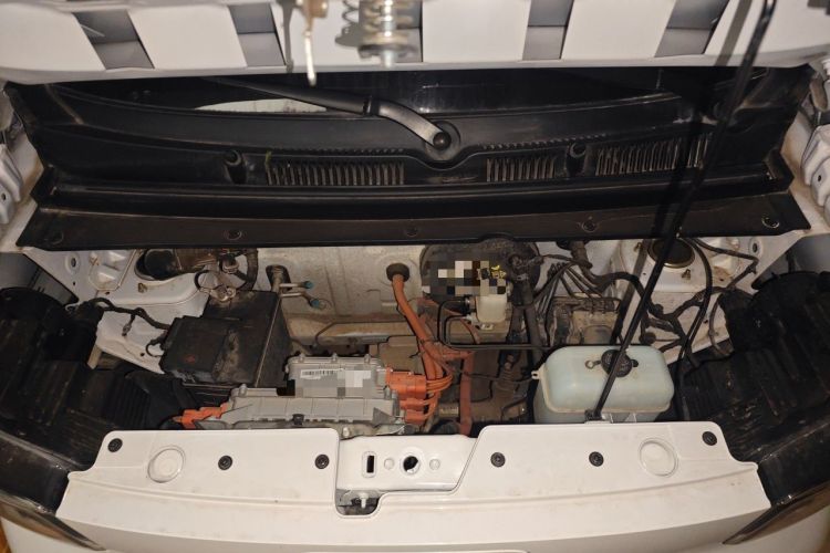 Used Wuling Zhiguang New Energy 2025 Standard Model Engine Bay