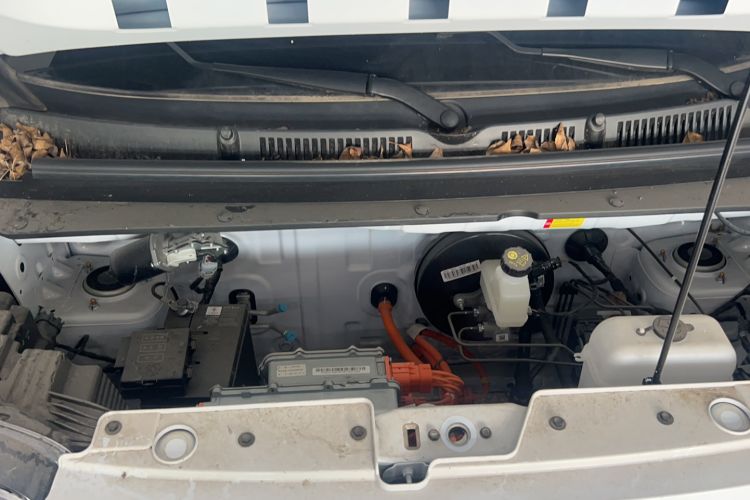 Used Wuling Zhiguang New Energy 2025 Model 305km Ambitious Edition Engine Bay