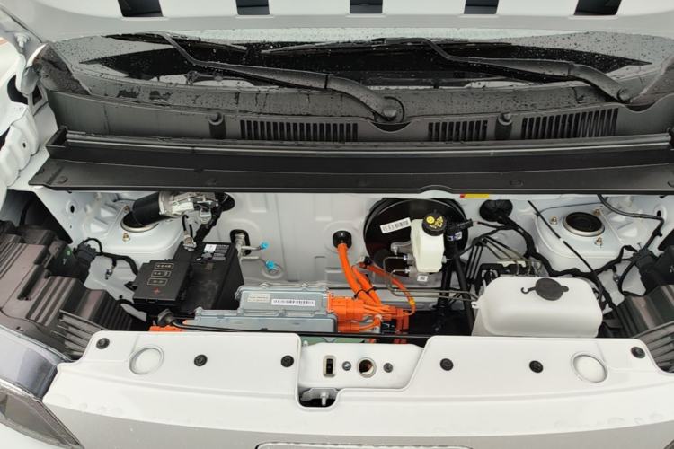 Used Wuling Zhiguang New Energy 2025 Model 305km Ambitious Edition Engine Bay