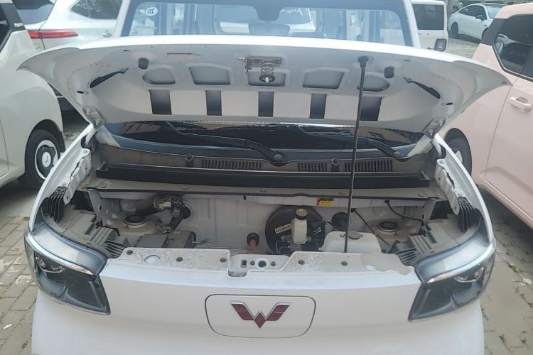 Used Wuling Zhiguang New Energy 2025 Model 305km Ambitious Edition Engine Bay