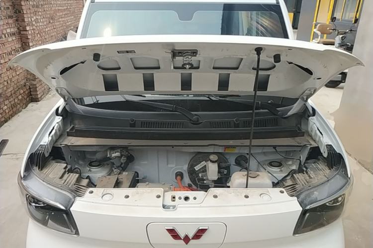 Used Wuling Zhiguang New Energy 2025 Model 305km Ambitious Edition Engine Bay