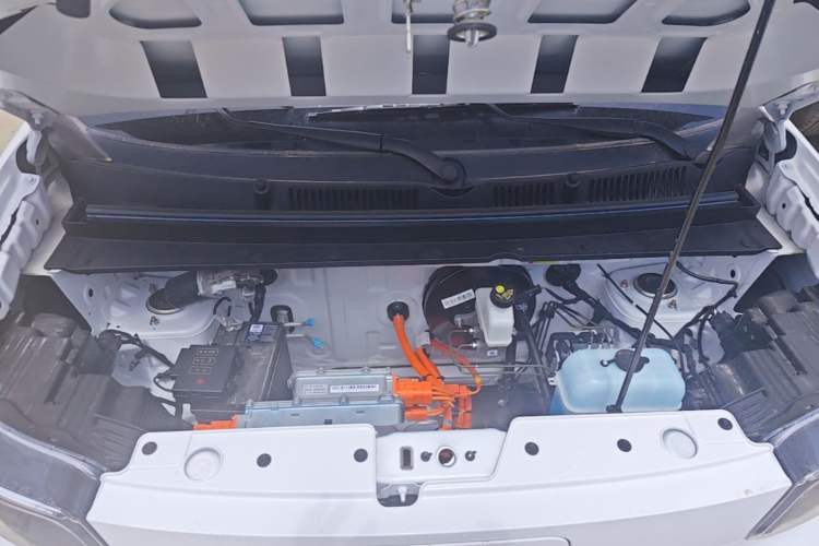 Used Wuling Zhiguang New Energy 2025 Model 305km Ambitious Edition Engine Bay