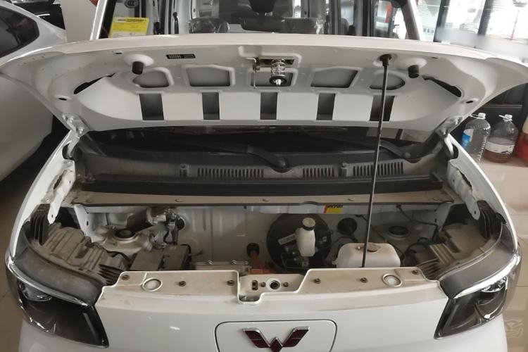Used Wuling Zhiguang New Energy 2025 Model 305km Ambitious Edition Engine Bay