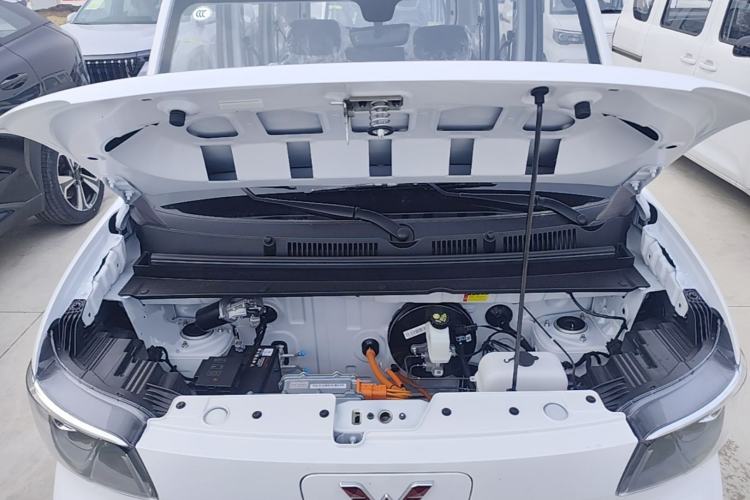 Used Wuling Zhiguang New Energy 2025 Model 305km Ambitious Edition Engine Bay