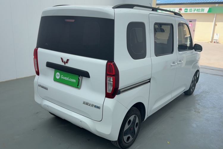 Used Wuling Zhiguang New Energy 2025 Comfort Model Exterior 2