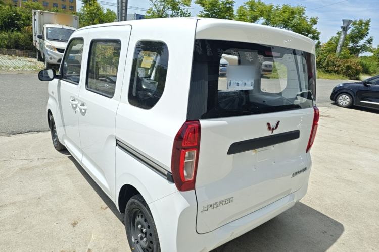 Used Wuling Zhiguang New Energy 2025 Standard Model Exterior 2