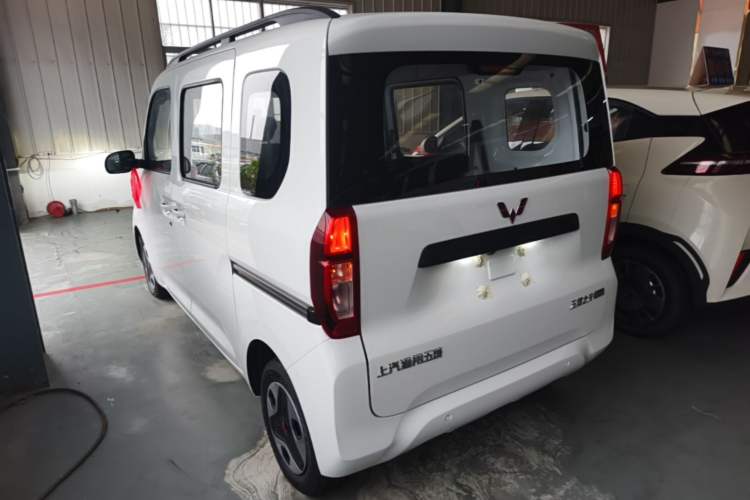 Used Wuling Zhiguang New Energy 2025 Model 305km Ambitious Edition Exterior 2
