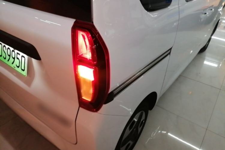 Used Wuling Zhiguang New Energy 2025 Comfort Model Exterior 3