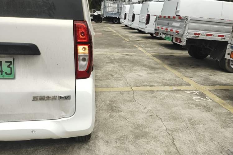 Used Wuling Zhiguang New Energy 2025 Standard Model Exterior 3