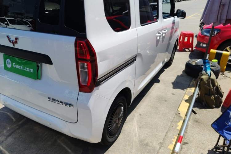Used Wuling Zhiguang New Energy 2025 Standard Model Exterior 3