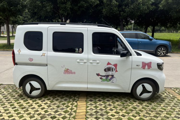 Used Wuling Zhiguang New Energy 2025 Model 305km Ambitious Edition Exterior 4