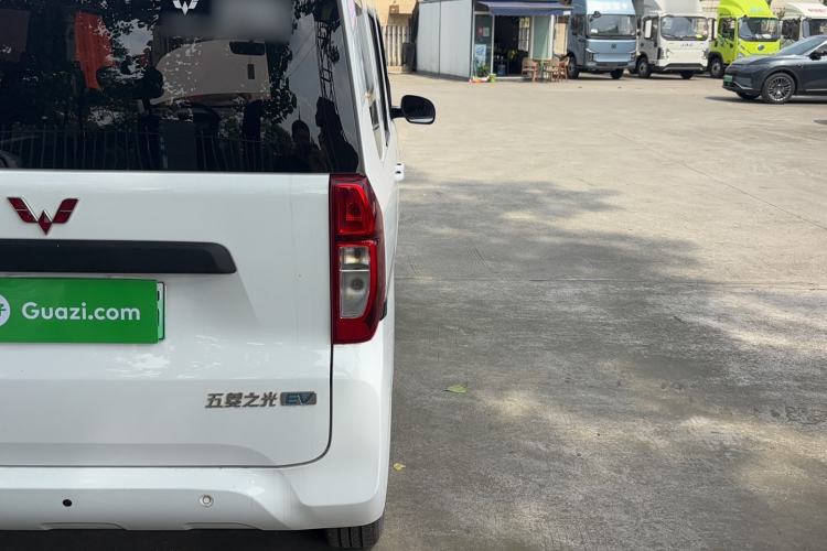 Used Wuling Zhiguang New Energy 2025 Standard Model Exterior 4