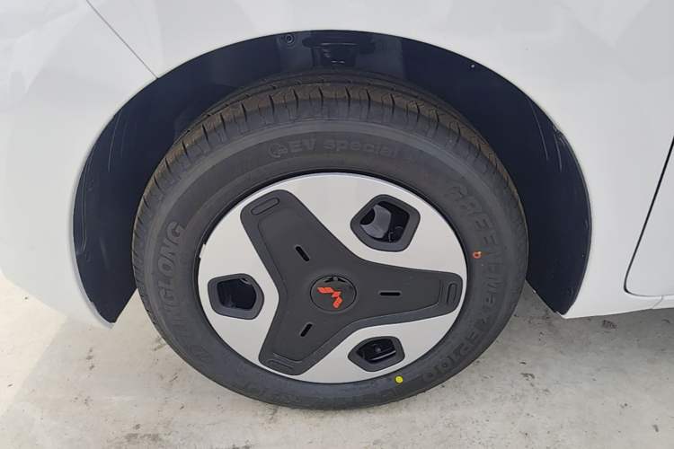 Used Wuling Zhiguang New Energy 2025 Model 305km Ambitious Edition Exterior 4