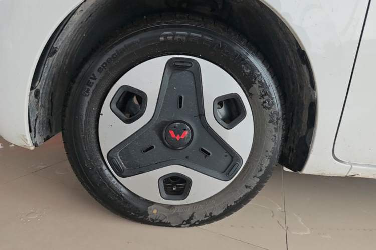 Used Wuling Zhiguang New Energy 2025 Comfort Model Exterior 4