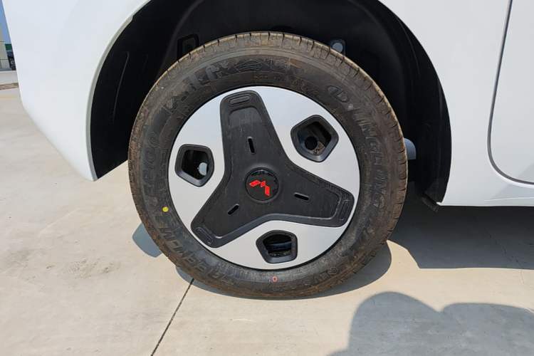 Used Wuling Zhiguang New Energy 2025 Model 305km Ambitious Edition Exterior 5