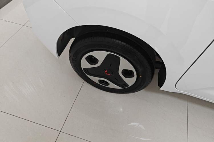 Used Wuling Zhiguang New Energy 2025 Model 305km Ambitious Edition Exterior 5