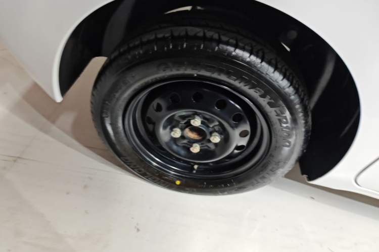 Used Wuling Zhiguang New Energy 2025 Standard Model Exterior 5
