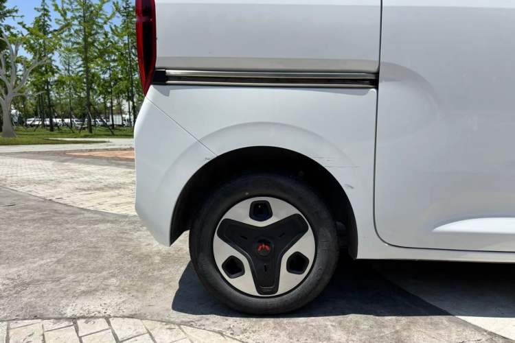 Used Wuling Zhiguang New Energy 2025 Comfort Model Exterior 5