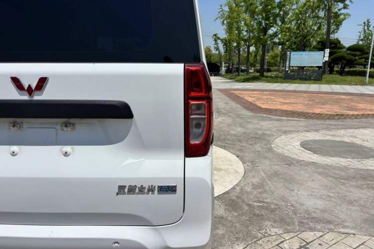 Used Wuling Zhiguang New Energy 2025 Comfort Model Exterior 8