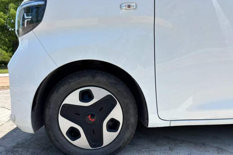 Used Wuling Zhiguang New Energy 2025 Comfort Model Exterior 9