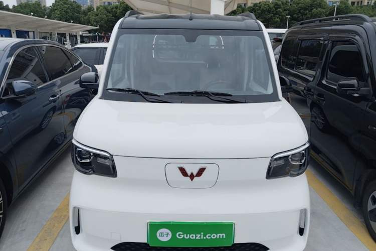 Used Wuling Zhiguang New Energy 2025 Model 305km Ambitious Edition Front
